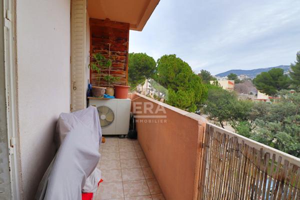 À vendre appartement 39m2 type 2 13010 LUMINEUX EXPO SUD EST BALCON CAVE TRES BON RAPPORT LOCATIF