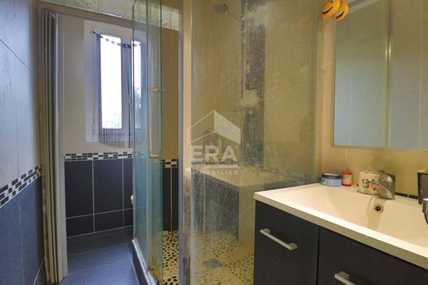 À vendre appartement 39m2 type 2 13010 LUMINEUX EXPO SUD EST BALCON CAVE TRES BON RAPPORT LOCATIF