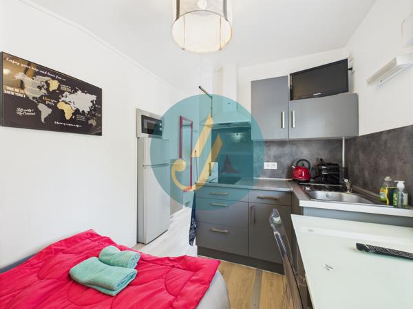 Nevers (58000) Rare à Nevers – Ensemble immobilier avec maison principale de charme + 3 logements indépendants À deux pas du