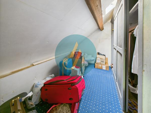 Nevers (58000) Rare à Nevers – Ensemble immobilier avec maison principale de charme + 3 logements indépendants À deux pas du