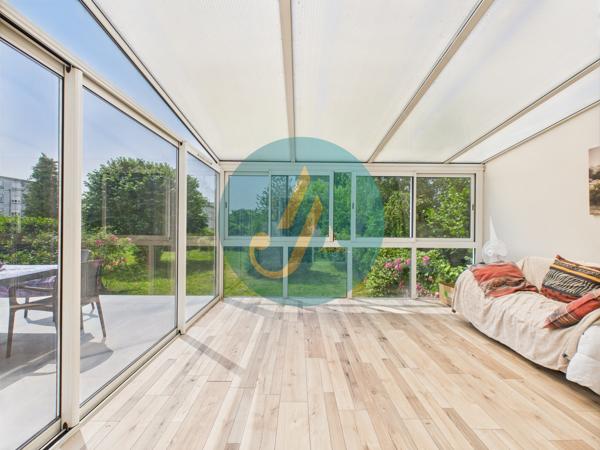 Nevers (58000) Rare à Nevers – Ensemble immobilier avec maison principale de charme + 3 logements indépendants À deux pas du