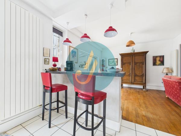 Nevers (58000) Rare à Nevers – Ensemble immobilier avec maison principale de charme + 3 logements indépendants À deux pas du