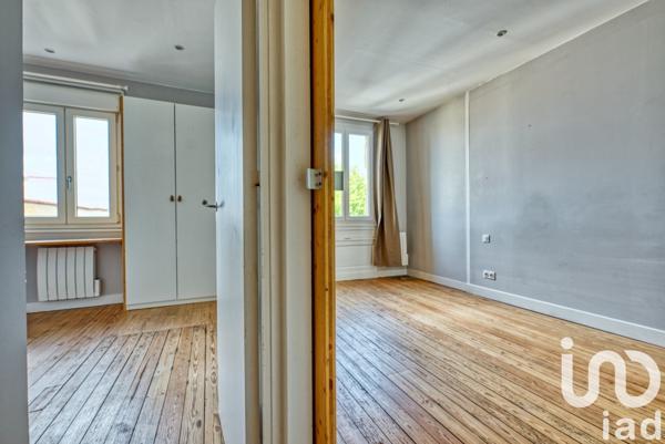 Appartement 3 pièces de 72 m² à Bordeaux (33300)