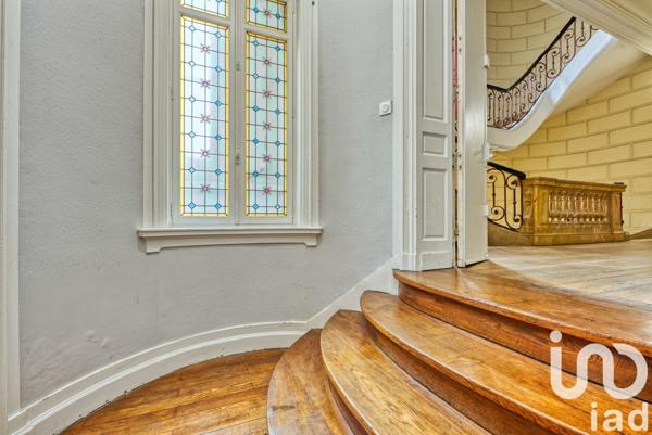 Appartement 3 pièces de 72 m² à Bordeaux (33300)