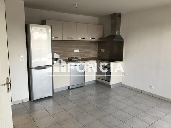 Location Appartement 2 pièces 39.08 m² - 177 RUE DU FORT Collonges 01550