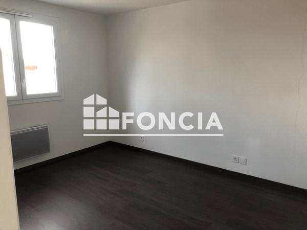 Location Appartement 2 pièces 39.08 m² - 177 RUE DU FORT Collonges 01550