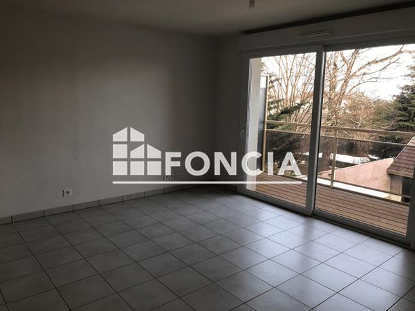 Location Appartement 2 pièces 39.08 m² - 177 RUE DU FORT Collonges 01550