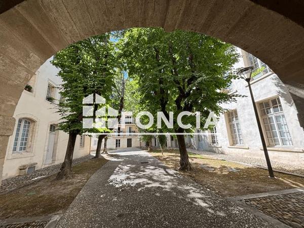 À vendre Appartement 3 pièces 68.9 m² - Villeneuve-lès-avignon 30400