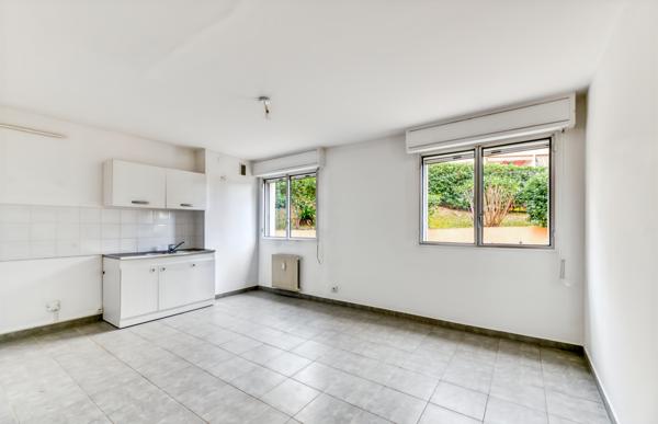 Nice (06100) 2 pièces cave et ascenseur, tram à pied, Saint-Barthélemy