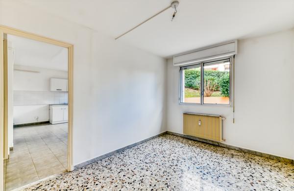 Nice (06100) 2 pièces cave et ascenseur, tram à pied, Saint-Barthélemy