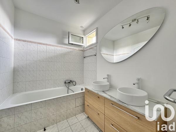 Location maison 5 pièces 131 m² Saint-Germain-lès-Corbeil