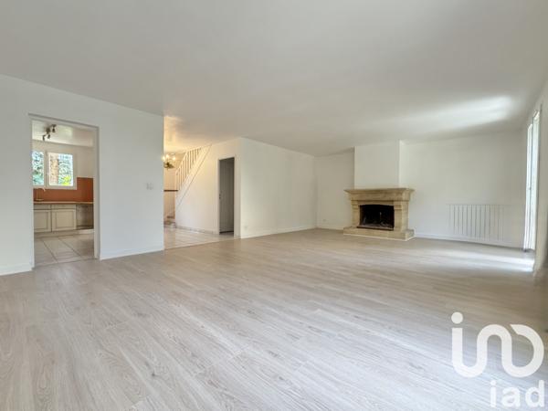 Location maison 5 pièces 131 m² Saint-Germain-lès-Corbeil