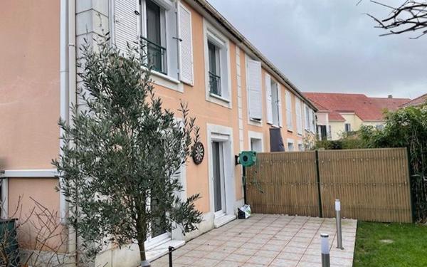 Maison à louer    5 pièces • 88,83 m2 Bailly-Romainvilliers