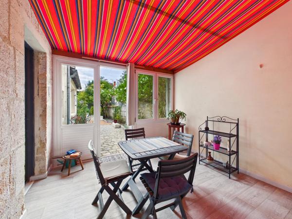 Grande maison de ville avec jardin, terrasse et double garage