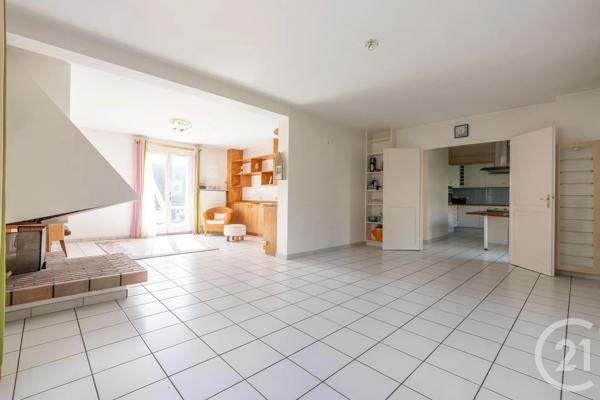 Maison à vendre  6 pièces - 152 m 2   CLAYE SOUILLY  - 77