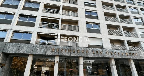 Location Studio 29.4 m² - Rueil-malmaison 92500