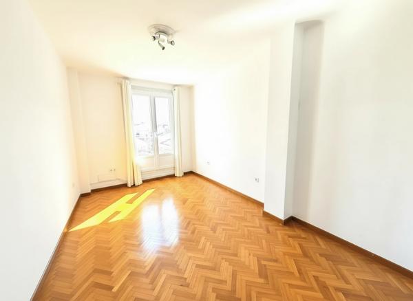 Appartement T4 + Terrasse à vendre au Camas, Marseille 05 - Réf RS1049