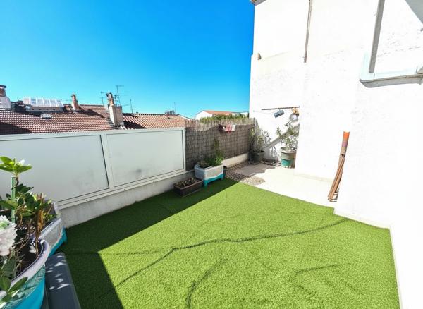 Appartement T4 + Terrasse à vendre au Camas, Marseille 05 - Réf RS1049