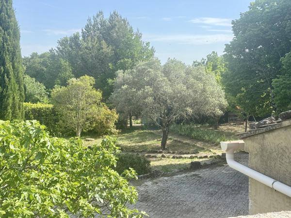 Maison de campagne à rénover Sainte-Cécile-les-Vignes (84290)