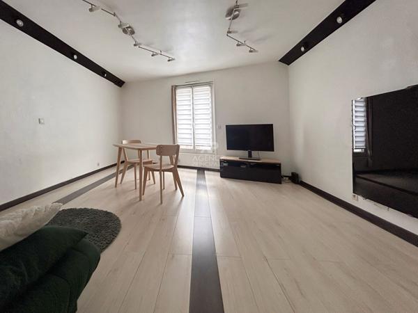 Appartement Poissy 2 pièce(s) 44.56 m2 Loyer 950 €/mois charges comprises **  - Référence  9232