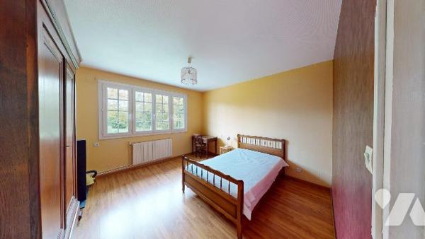 MAISON AVEC ETANG - BRICQUEBOSCQ