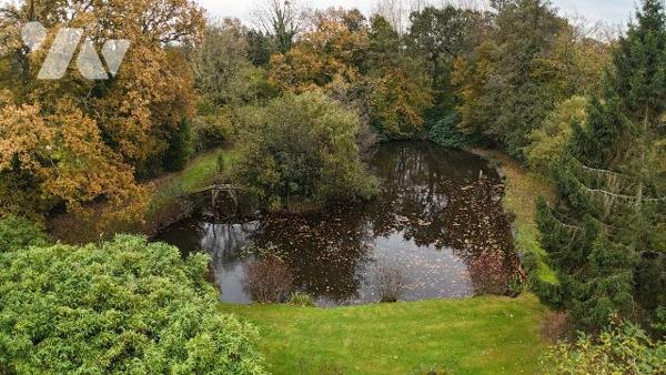 MAISON AVEC ETANG - BRICQUEBOSCQ