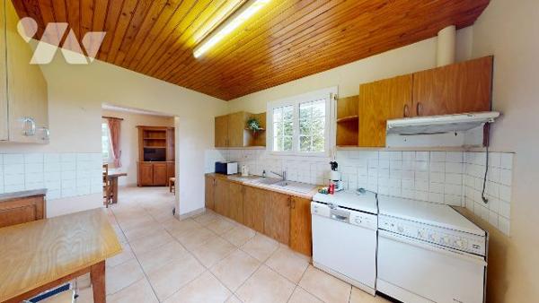 MAISON AVEC ETANG - BRICQUEBOSCQ