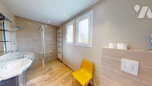 MAISON AVEC ETANG - BRICQUEBOSCQ