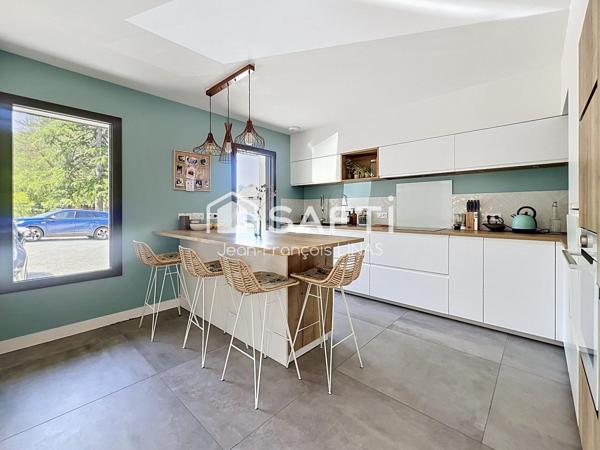 Maison d'architecte de plain-pied à 3mn du centre ville et 15mn de Vannes