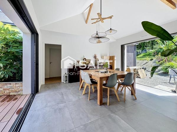 Maison d'architecte de plain-pied à 3mn du centre ville et 15mn de Vannes
