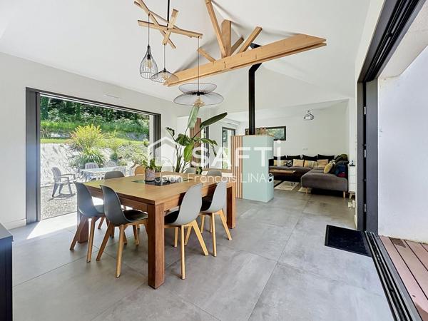 Maison d'architecte de plain-pied à 3mn du centre ville et 15mn de Vannes