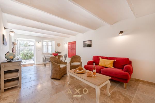 EXCLUSIVITE - MOUSTIERS SAINTE MARIE - GITES DE CHARME - CORPS DE FERME DU XIX EME - 560 M2 - 3 BATIS - TERRAIN 6640 M2 - VUE - 1295000€