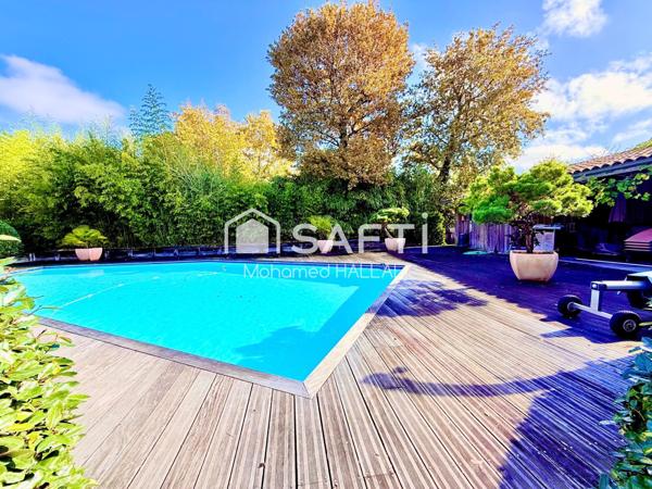 Architecture élégante de 243 m², parcelle de 2800 m²