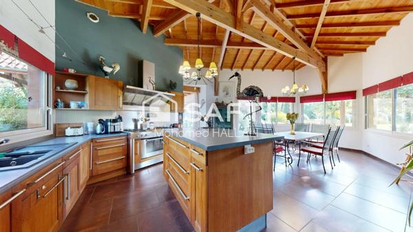 Architecture élégante de 243 m², parcelle de 2800 m²