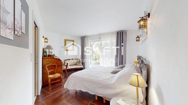 Architecture élégante de 243 m², parcelle de 2800 m²