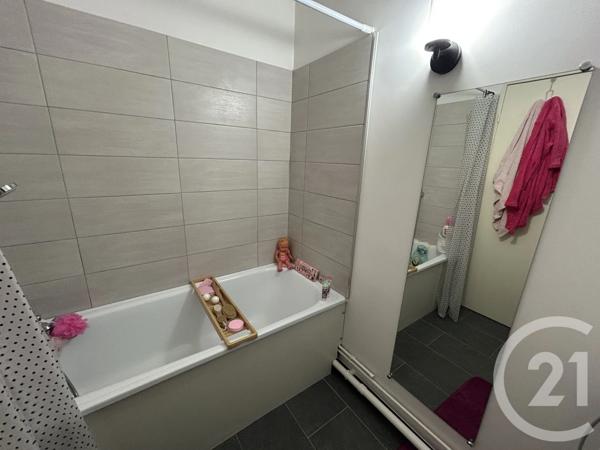 Appartement F4 à vendre  4 pièces - 83 m 2   GENNEVILLIERS  - 92