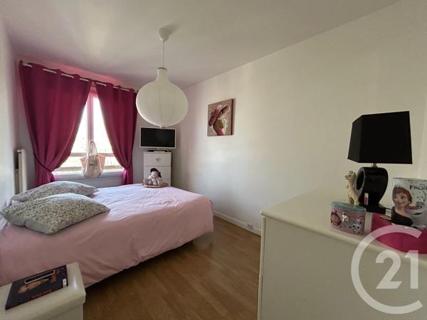 Appartement F4 à vendre  4 pièces - 83 m 2   GENNEVILLIERS  - 92