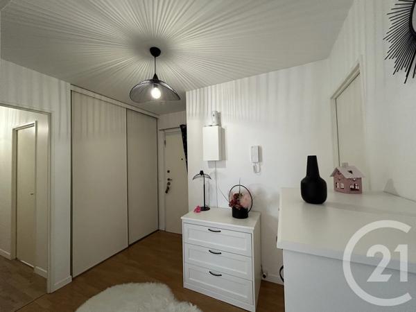Appartement F4 à vendre  4 pièces - 83 m 2   GENNEVILLIERS  - 92