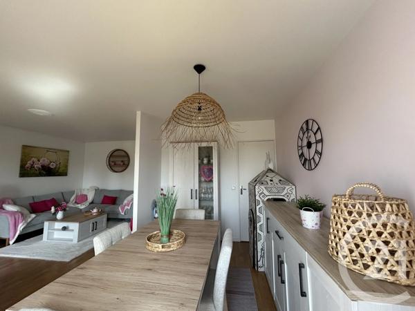Appartement F4 à vendre  4 pièces - 83 m 2   GENNEVILLIERS  - 92