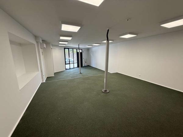 MONTAIGU-VENDEE / Location Local professionnel 73 m²