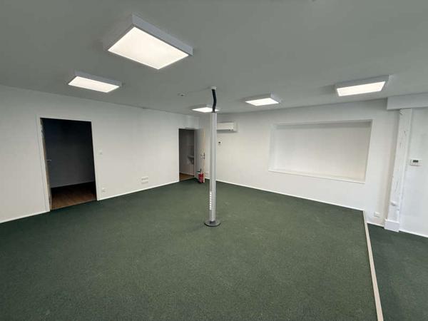 MONTAIGU-VENDEE / Location Local professionnel 73 m²