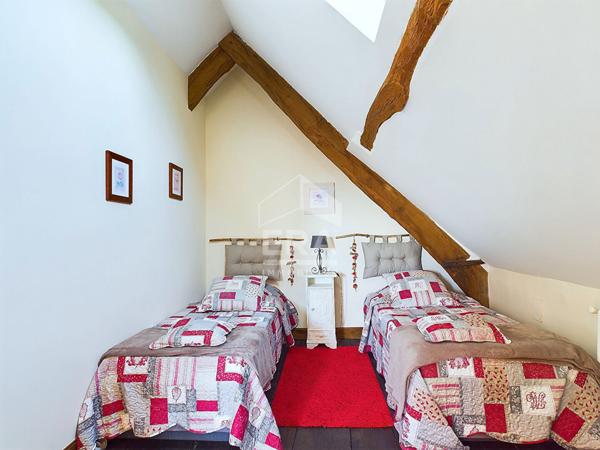 Mas La Salvetat Peyrales 6 pièce(s) 400 m2