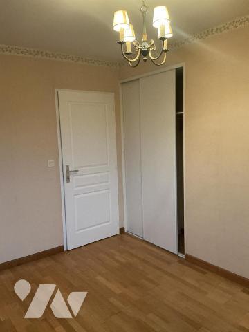 Poulfanc T 5 + 2 garages et 1 cave