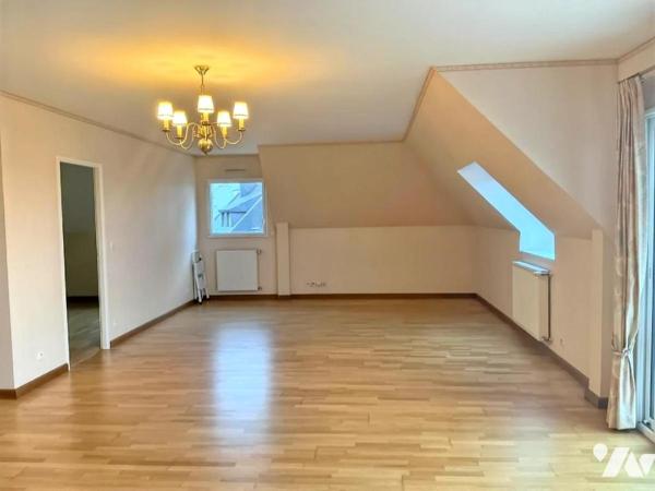 Poulfanc T 5 + 2 garages et 1 cave