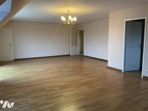 Poulfanc T 5 + 2 garages et 1 cave