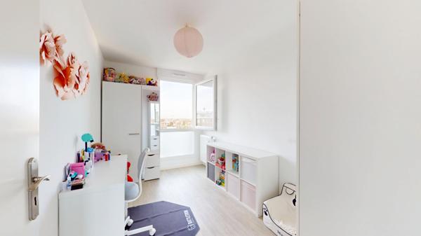 EXCLUSIVITÉ - NOISY-LE-SEC - 4 PIÈCES 70 m² - TERRASSE 40 m² - PARKINGS - CELLIER