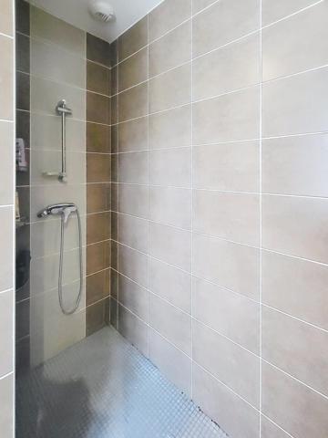 Au coeur de CHAVANOZ - VILLA de 120 m² / 2 niv. Récente de 2018 sur 1725 m² clos