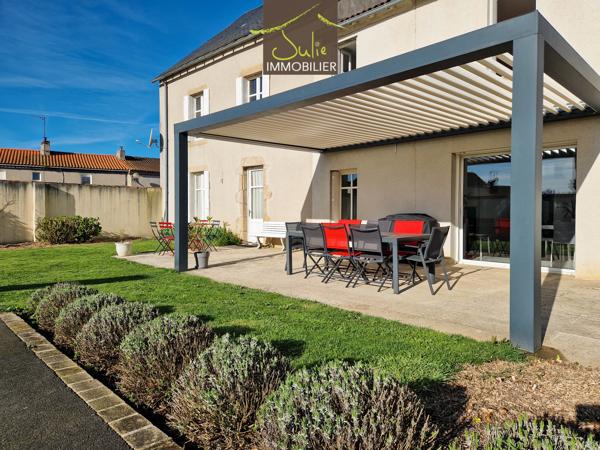 MAISON DE CARACTERE de 170m² PROCHE BRESSUIRE
