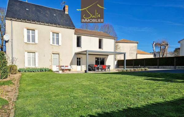MAISON DE CARACTERE de 170m² PROCHE BRESSUIRE