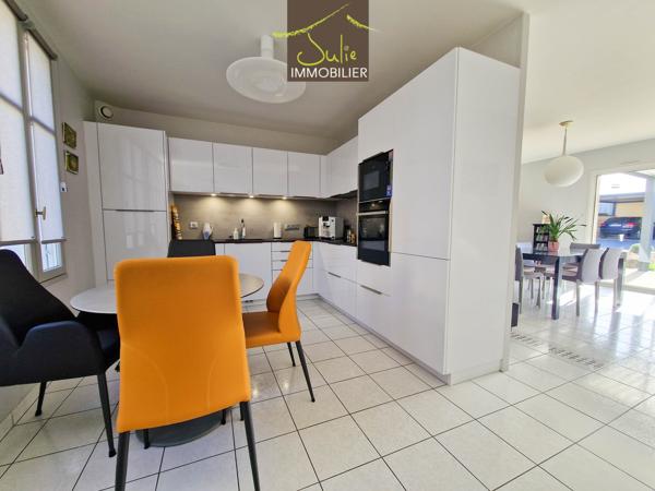 MAISON DE CARACTERE de 170m² PROCHE BRESSUIRE